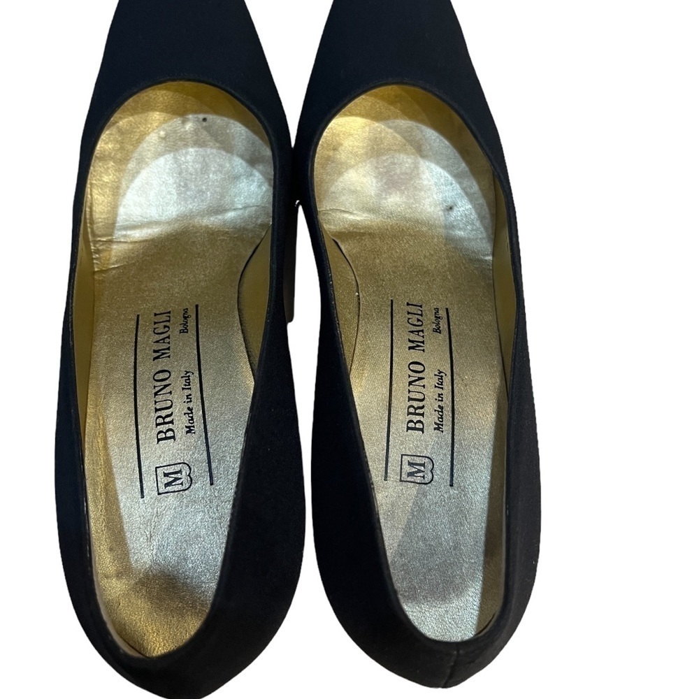Bruno Magli Vintage Pumps Black Matte Fabric & Unique Heel Italian Sz 7 N - Picture 9 of 12